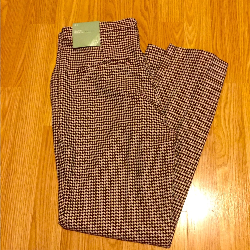 (NWT) H&M Burgundy Women Ankle Slacks